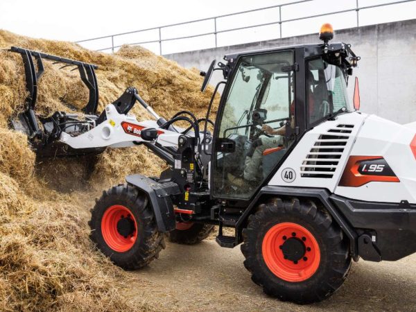 noticias-maquinaria-Nueva-cargadora-L95-de-Bobcat-para-aplicaciones-agricolas